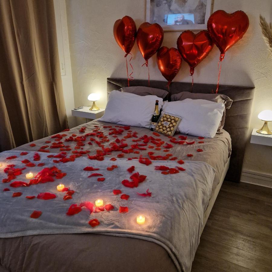 Derniere Reservations Avant Indisponibilite En Septembre Pour 12 Mois, Illimites Jacuzzi Spa Bain A Remous Interieur, Sauna Interieur, Parking Reserve, Vue Et Acces Parc, Prestations Uniques, 1Er Etage Corbeil-Essonnes Dış mekan fotoğraf