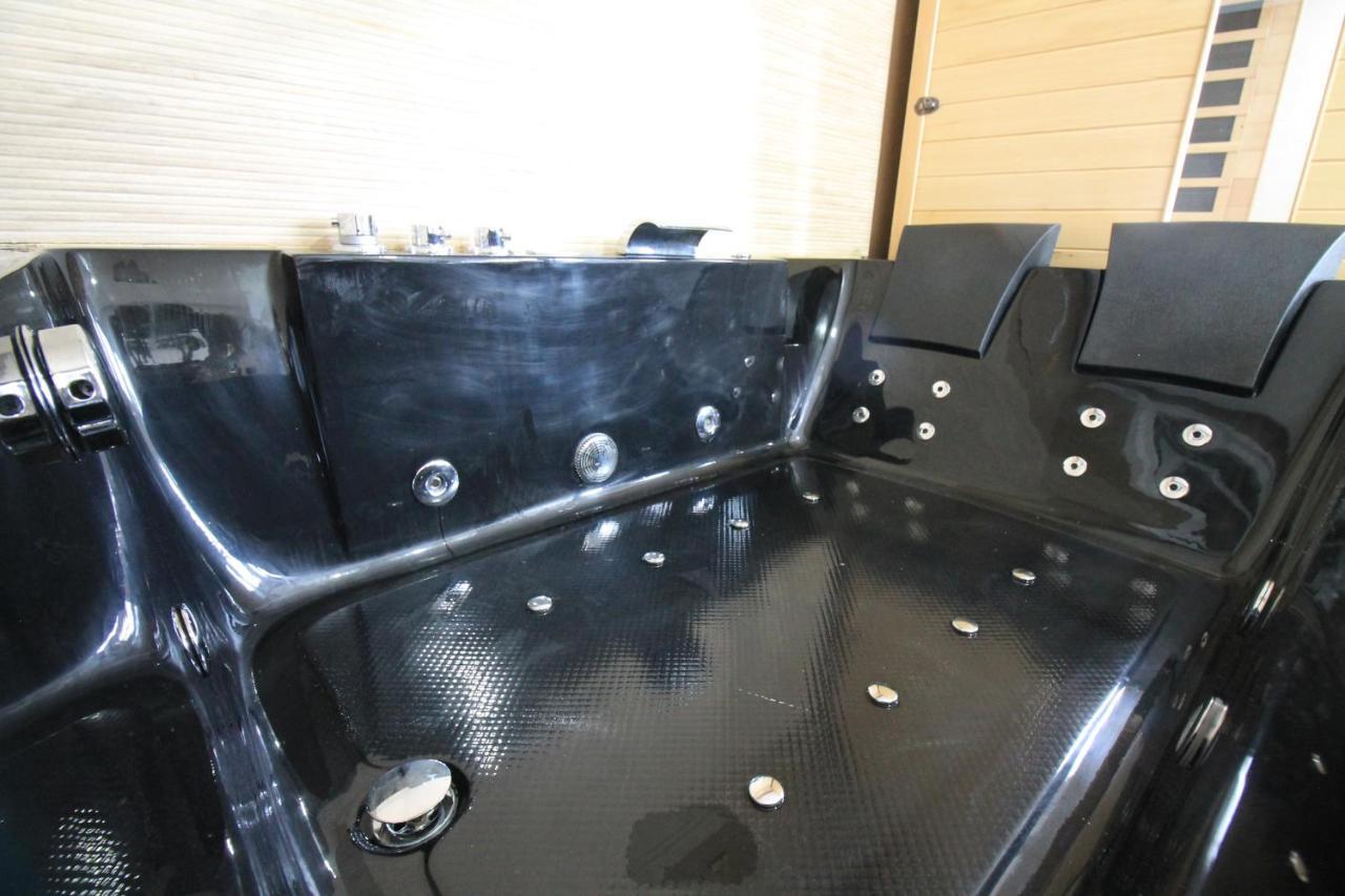 Derniere Reservations Avant Indisponibilite En Septembre Pour 12 Mois, Illimites Jacuzzi Spa Bain A Remous Interieur, Sauna Interieur, Parking Reserve, Vue Et Acces Parc, Prestations Uniques, 1Er Etage Corbeil-Essonnes Dış mekan fotoğraf
